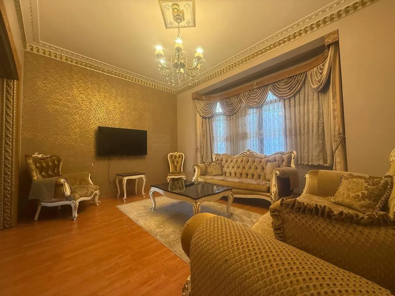 Апартаменты Elegant 3Br Apt, Palace Style, 4Ac, Balcony, 5 Min To Taksim #S3 Стамбул