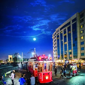 Taksim Square איסטמבול